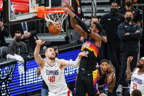 籃球比賽中常見的戰(zhàn)術(shù)有哪些？